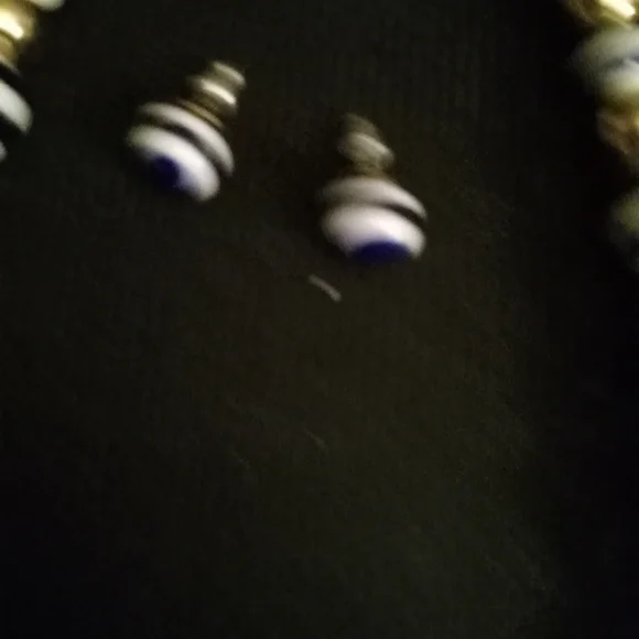 Talbots blue, white and gold beaded adjustable necklace and matching pierced ear - Picture 3 of 4